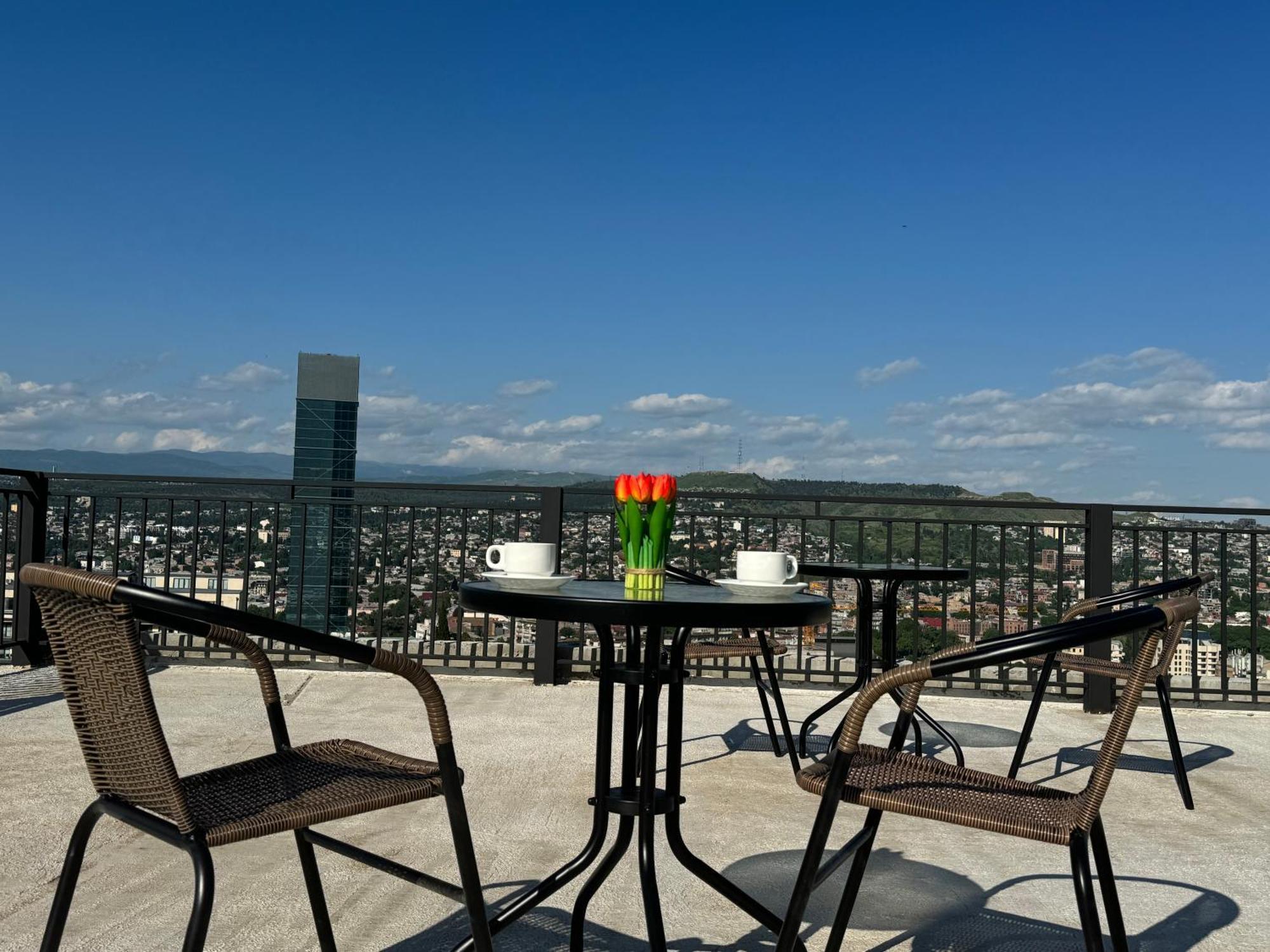 Brothers Apartments With Terrace In Old Тбилиси Екстериор снимка